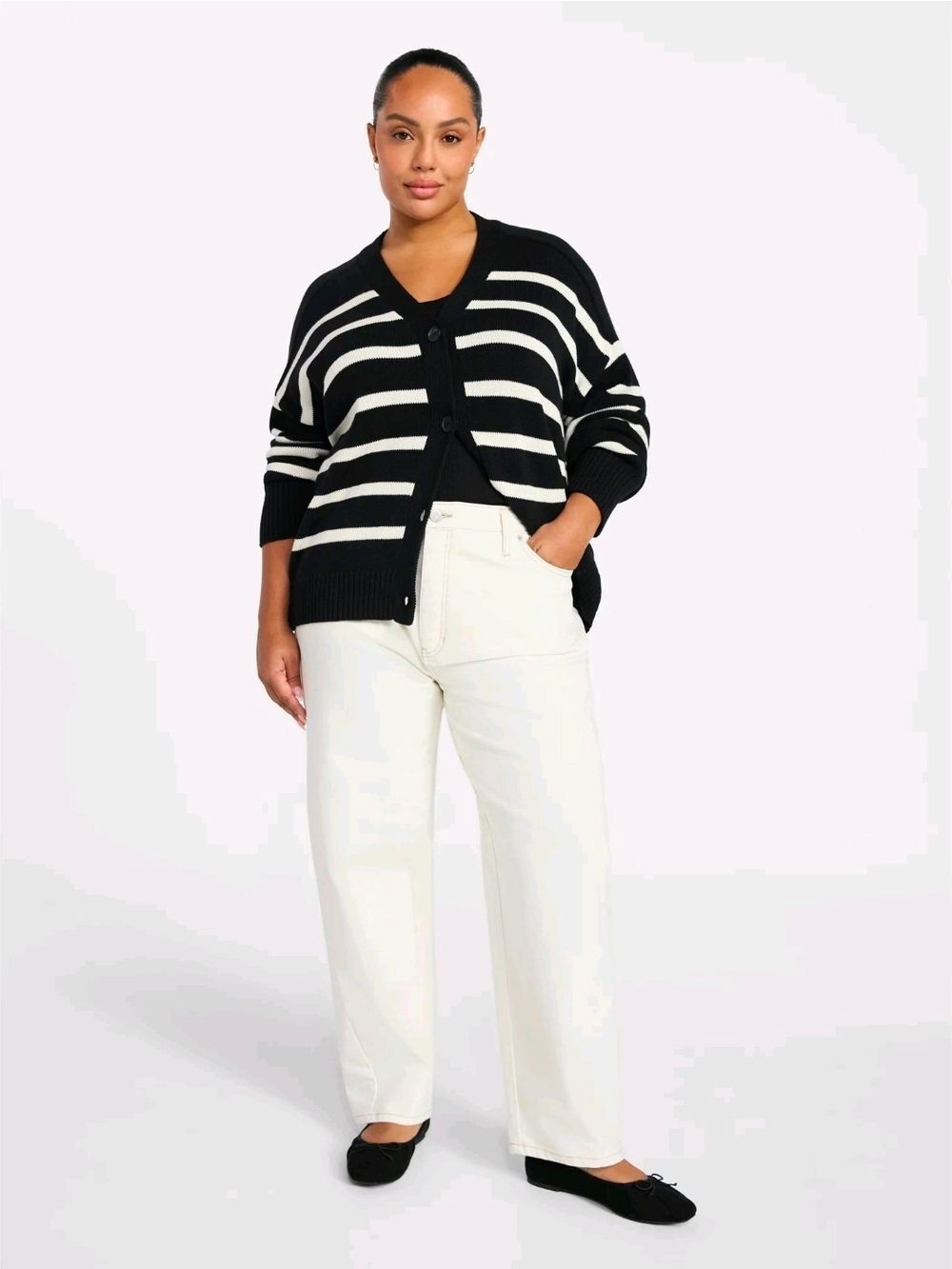 Terra & Sky Women's Plus Size Boyfriend Cotton Cardigan, Midweight - Picture 3 of 9